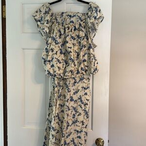 Matching Set Flowy Pants and Top Large EUC